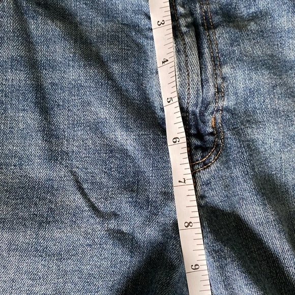 Old  Navy mid rise boyfriend jeans. Size 6 - Picture 7 of 8
